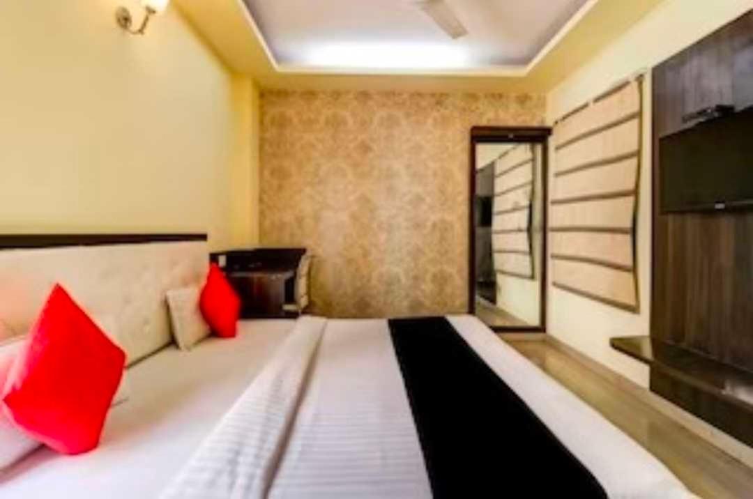 Collection O Hotel Kashi Inn Bénarès Extérieur photo
