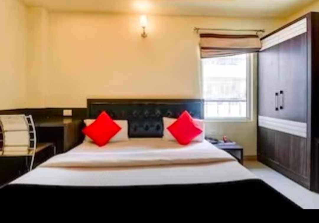 Collection O Hotel Kashi Inn Bénarès Extérieur photo